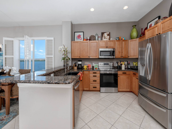 Great Bay View, 2.5 blocks to Clearwater Beach